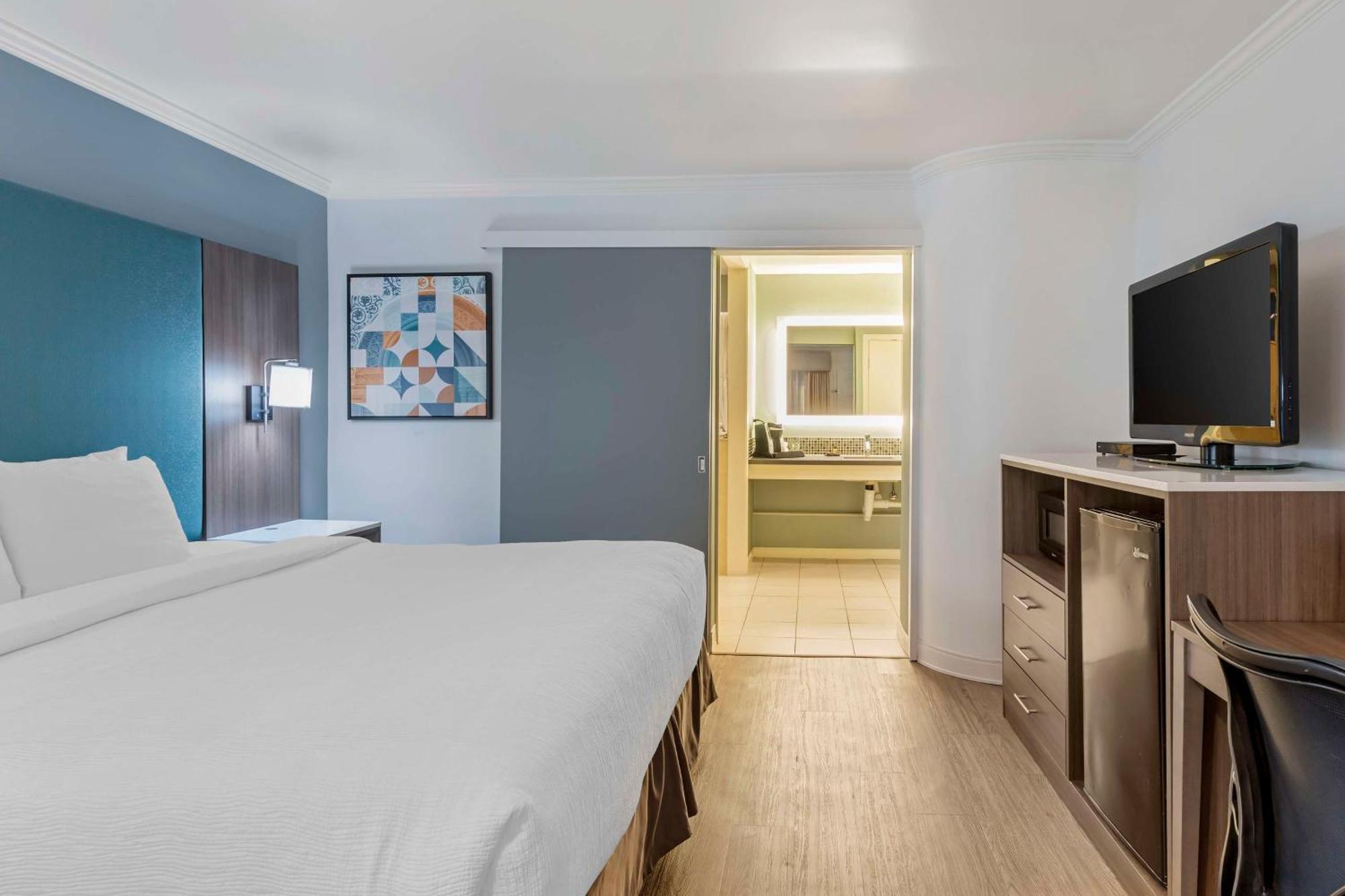 Best Western Plus Riviera Menlo Park Exterior photo